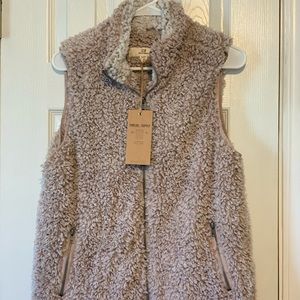 Thread And Supply Sherpa Vest